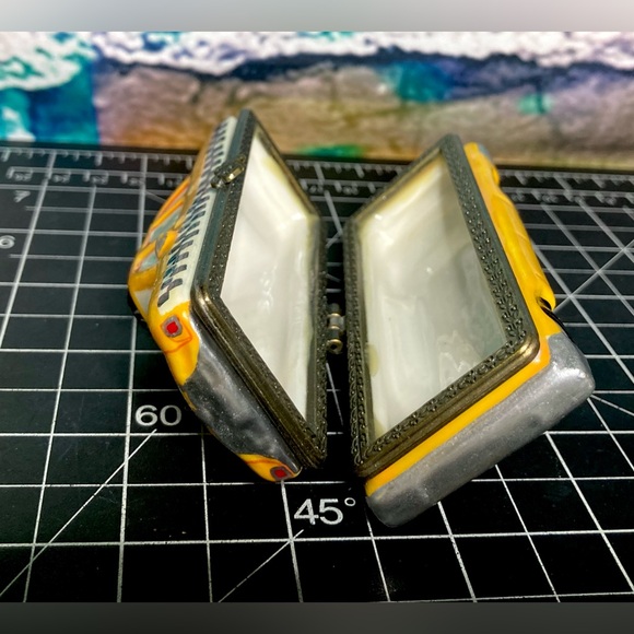 RARE Vintage Yellow Taxi Cab Limoges Style Hinged Trinket Box - Picture 14 of 15